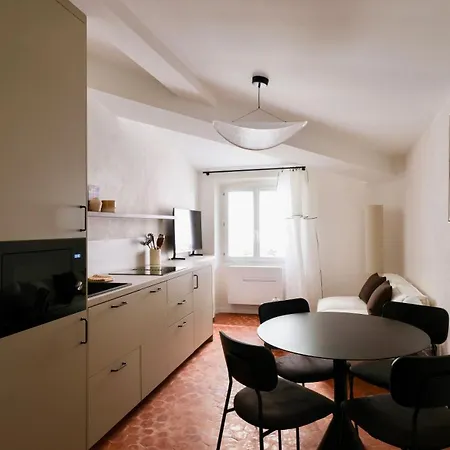 Exceptional Facing Palais 3 * Cannes